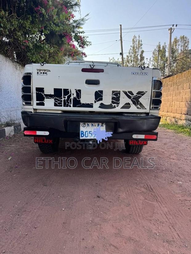 Toyota Hilux 2007 White