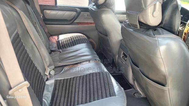 Toyota Land Cruiser 2006 Black