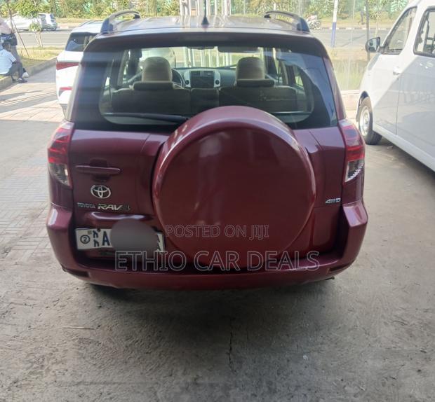 Toyota RAV4 2009 Red