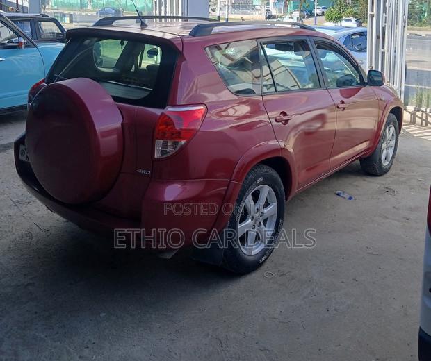 Toyota RAV4 2009 Red