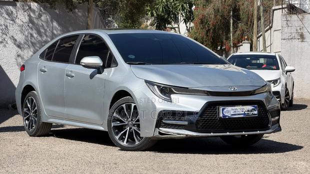 Toyota Corolla 2022 Silver