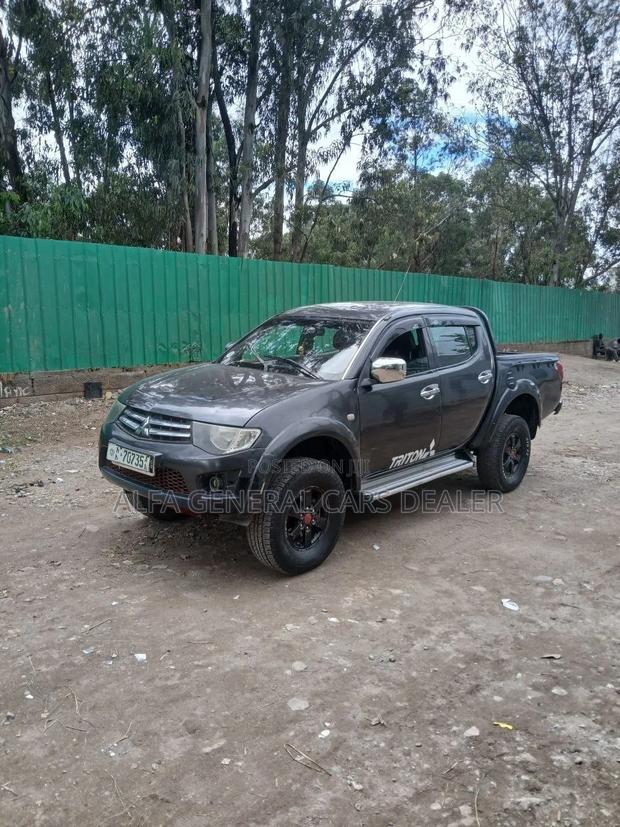 Mitsubishi L200 2013