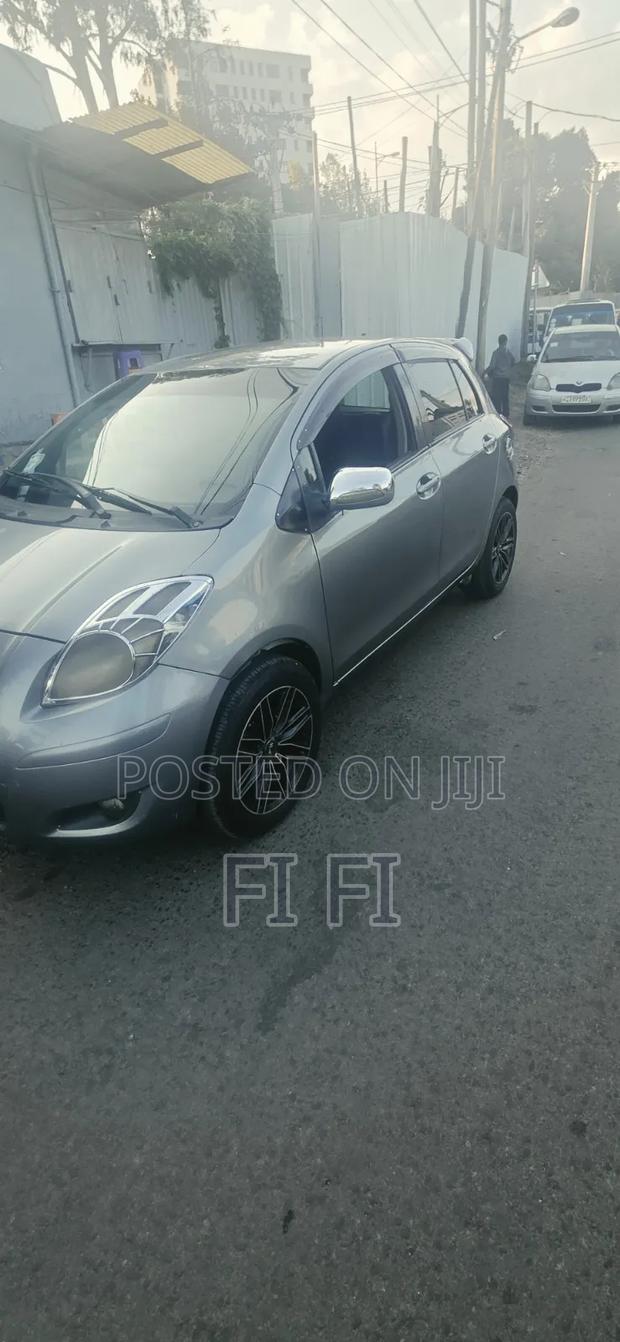 Toyota Yaris 1.0 VVT-i 2008 Gray