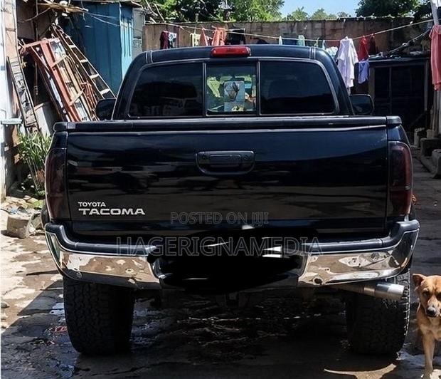 Toyota Tacoma 2011 Black