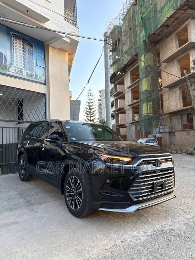 Toyota Grand Highlander Hybrid MAX Platinum AWD 2025 Black