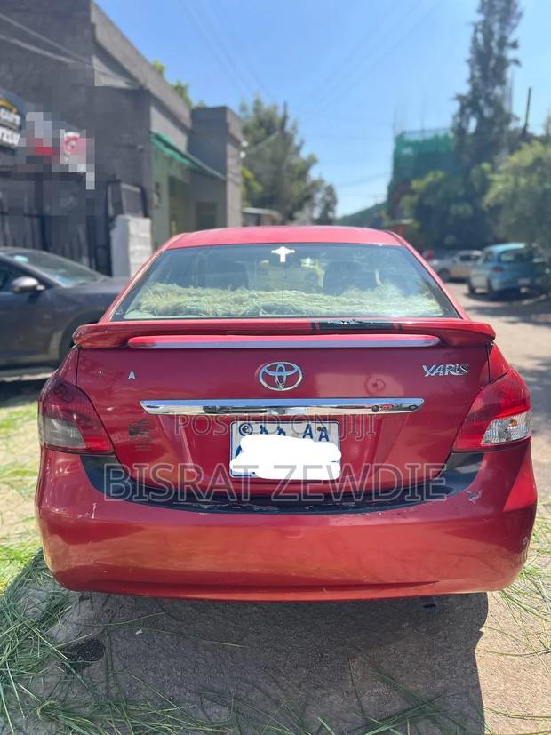 Toyota Yaris 2008 Red