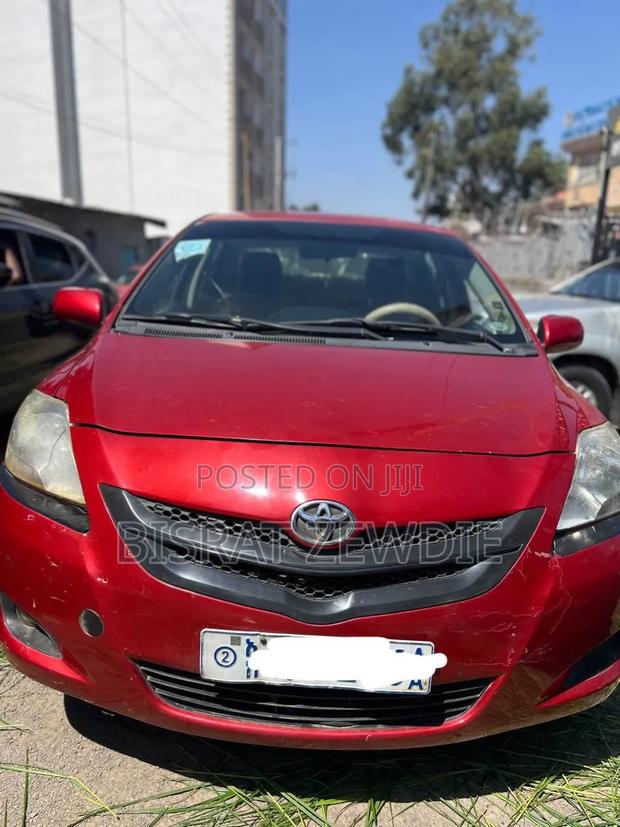 Toyota Yaris 2008 Red