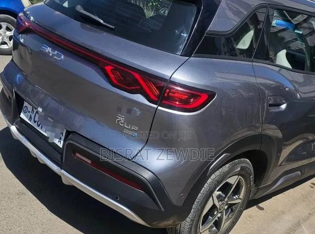 BYD Yuan Up 2025 Gray