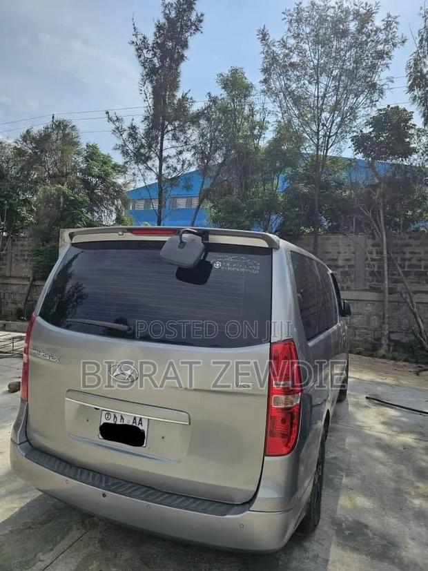 Hyundai Satellite 2019 Silver