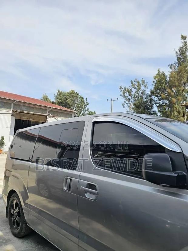 Hyundai Satellite 2019 Silver