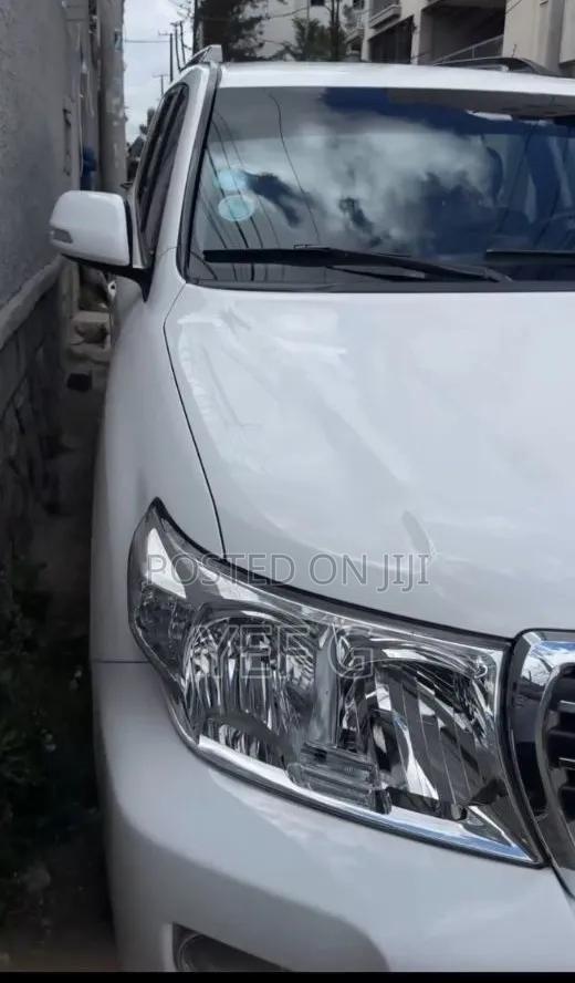 Toyota Land Cruiser Prado 2015 White