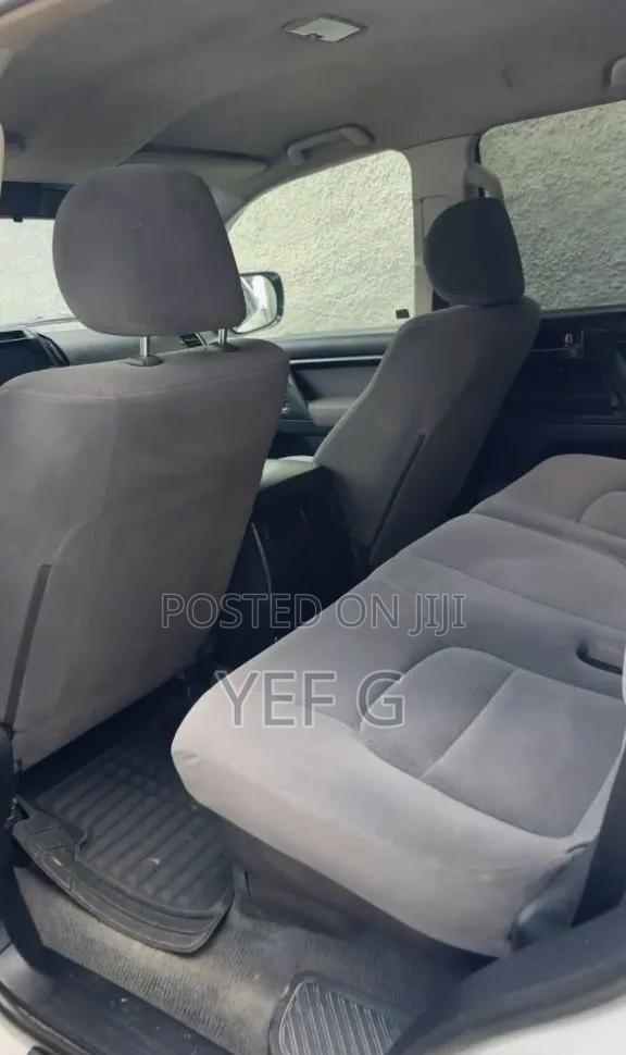 Toyota Land Cruiser Prado 2015 White