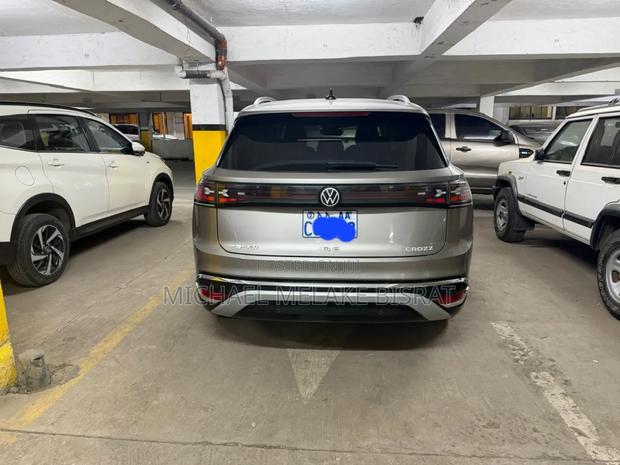 Volkswagen ID.6 2024