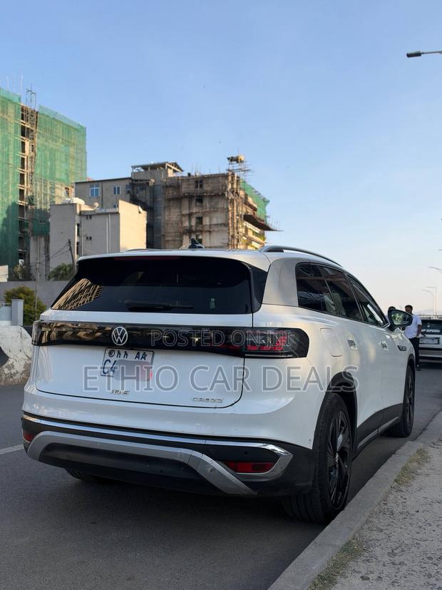 Volkswagen ID.6 2022 White