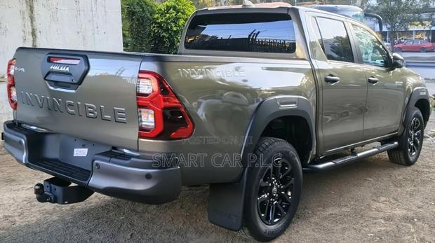 New Toyota Hilux Invincible (Hybrid) 2026 Brown