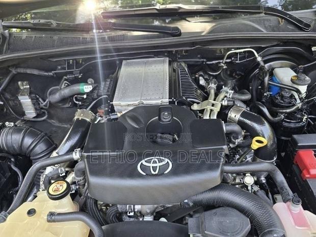 Toyota Hilux 2021 Gray