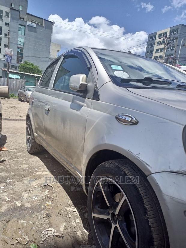 Toyota Vitz 2002