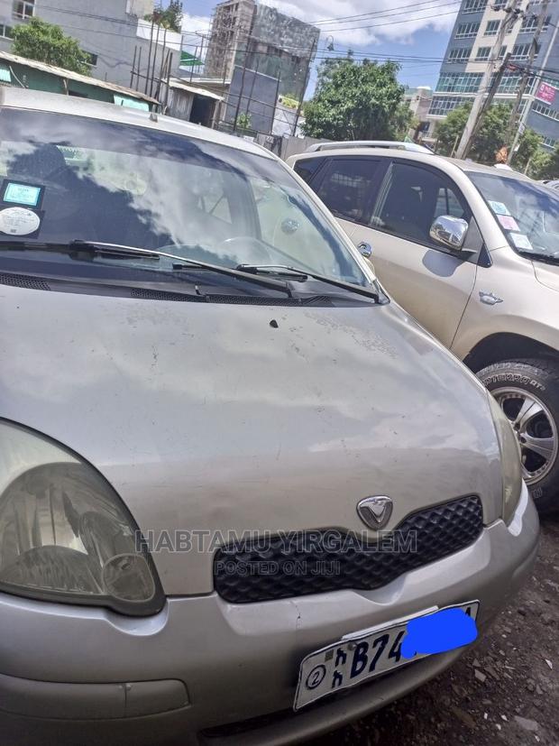 Toyota Vitz 2002
