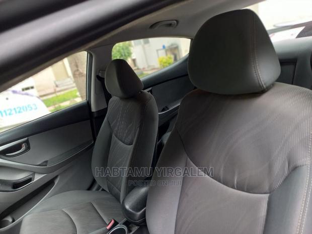 Hyundai Elantra 2015 Silver