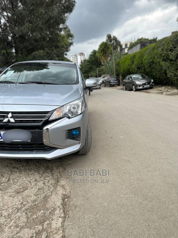 Mitsubishi Attrage 2021 Silver