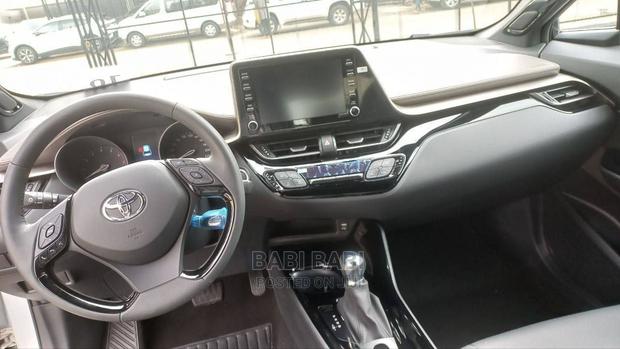 Toyota C-HR 2017 Gray