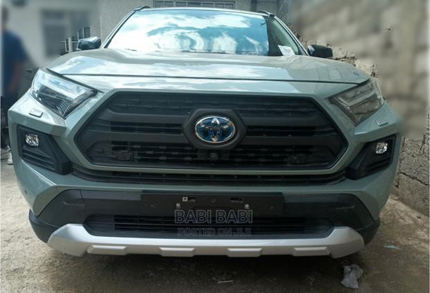 New Toyota RAV4 2023 Green