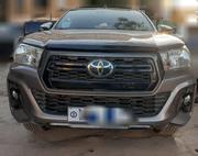 Toyota Hilux 2017 Gold for sale