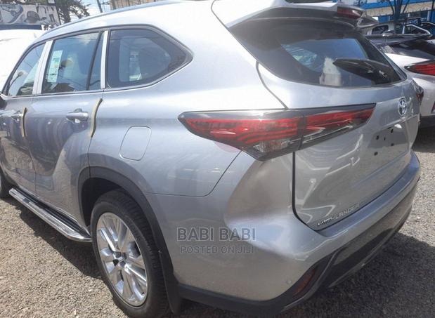 New Toyota Highlander 2023 Silver
