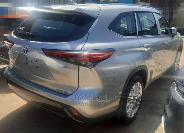 New Toyota Highlander 2023 Silver