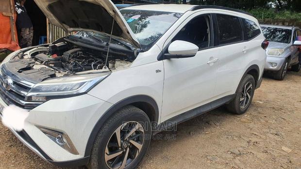 Toyota Rush 2021 White
