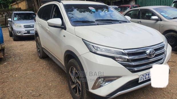 Toyota Rush 2021 White