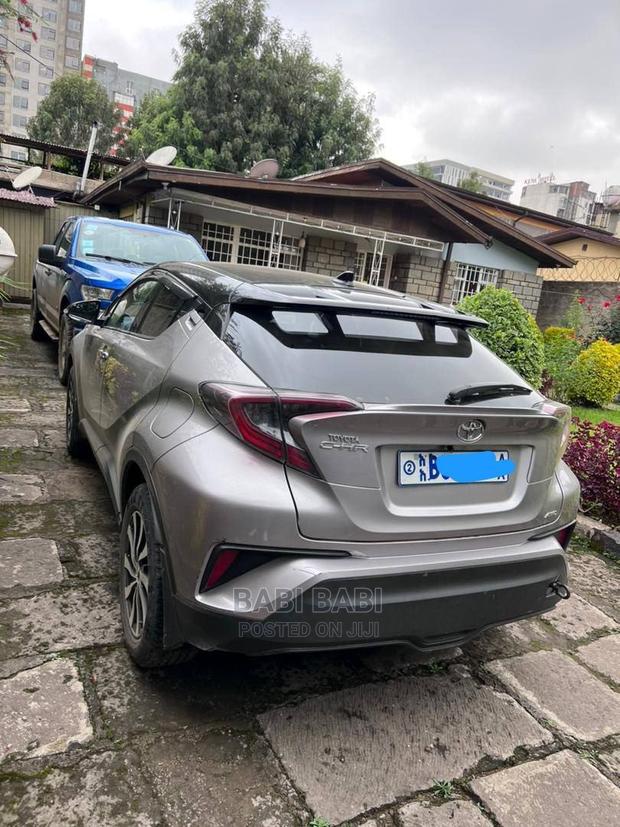 Toyota C-HR 2020 Gray