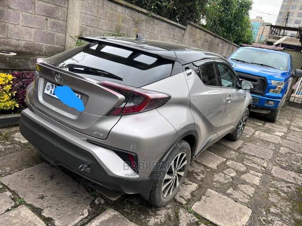 Toyota C-HR 2020 Gray