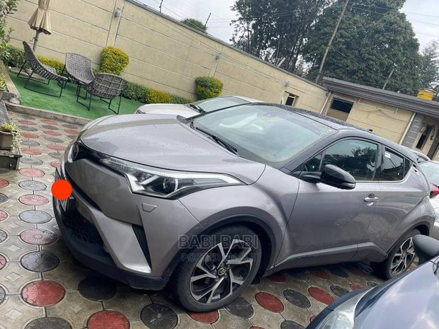 Toyota C-HR 2020 Gray