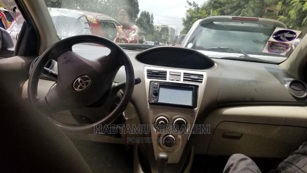 Toyota Yaris 2010 Blue