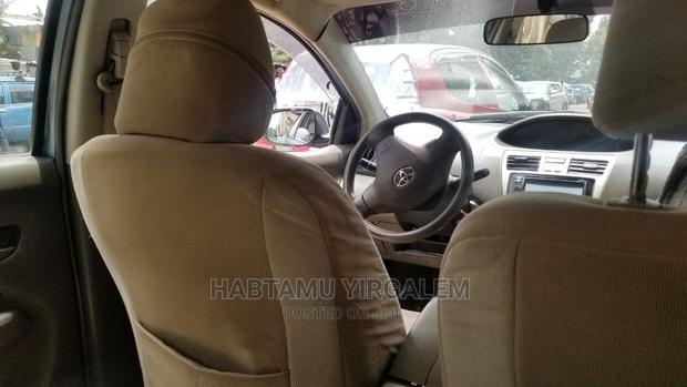 Toyota Yaris 2010 Blue