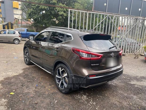Nissan Qashqai 2018 Matt Black