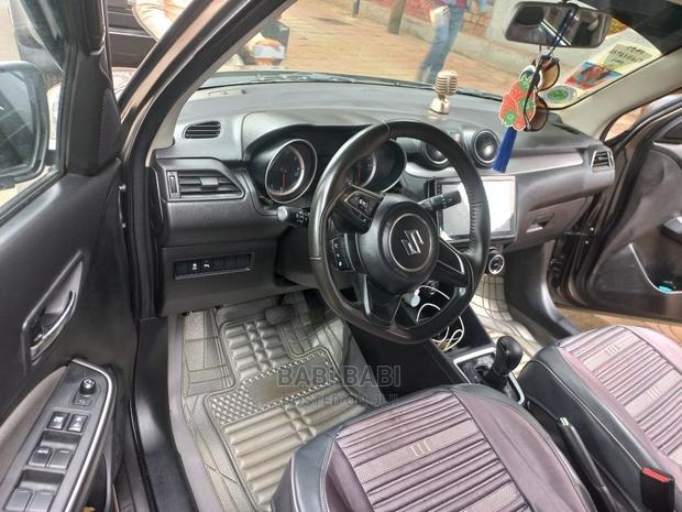 Suzuki Swift 2021 Gray
