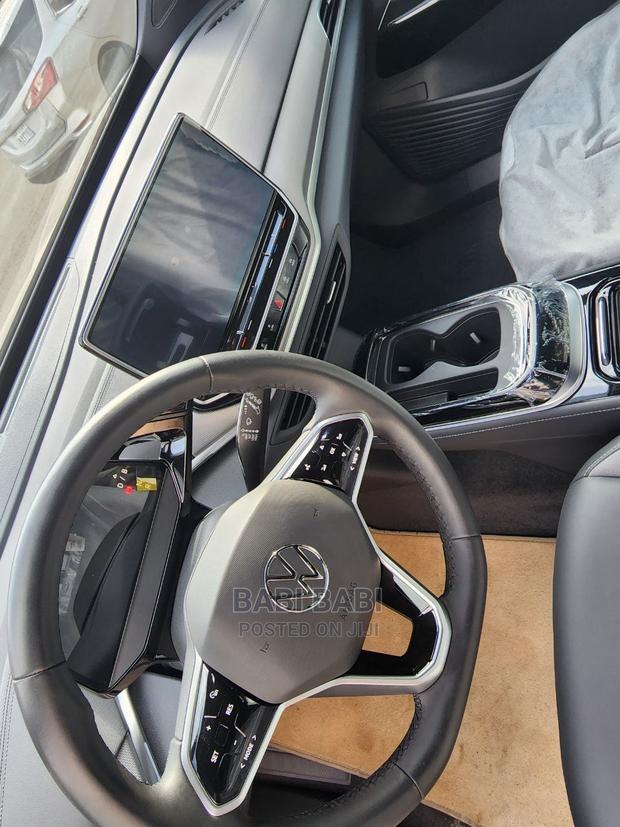 Volkswagen ID.4 2024 Gray