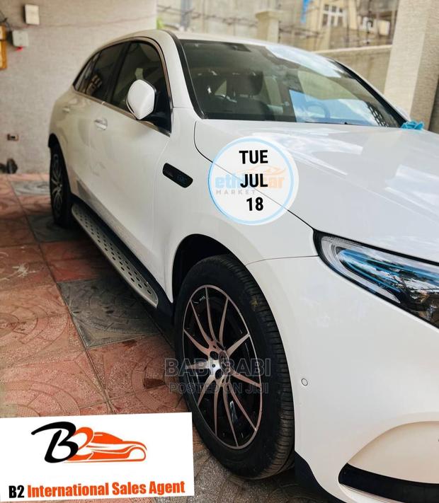 New Mercedes-Benz E400 2023 White