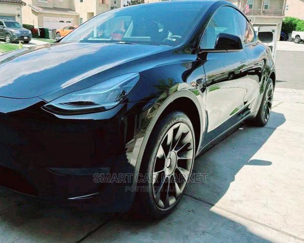 Tesla Model Y 2022 Black