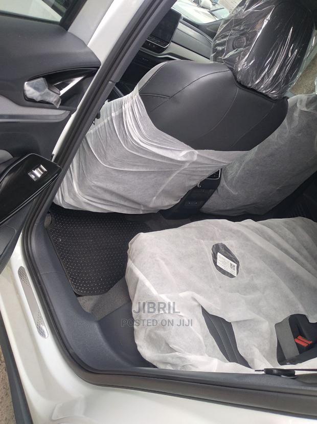 New Volkswagen ID.6 2023 White