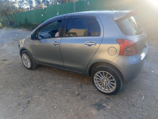 Toyota Yaris 2009 Gray