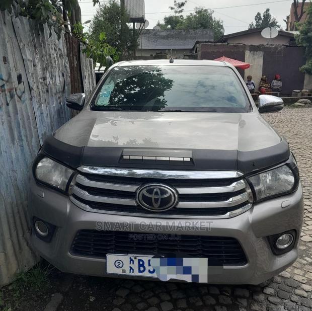 Toyota Hilux 2019 Brown