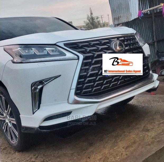 Lexus LX 2021 White