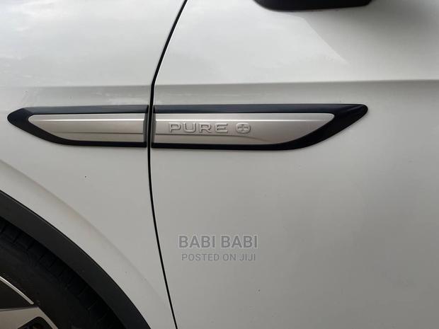 Volkswagen ID.6 2022 White