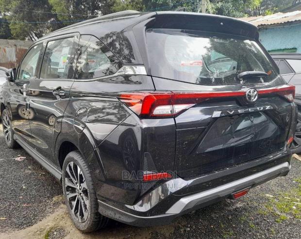 New Toyota Vellfire 2023 Gray