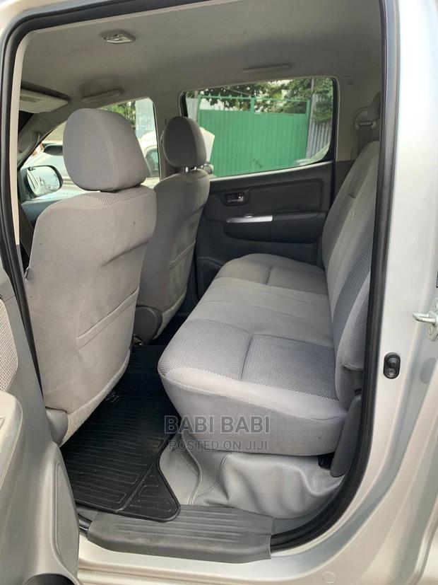Toyota Hilux 2015 Gold