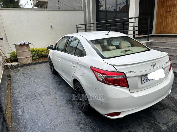Toyota Yaris 2015 White