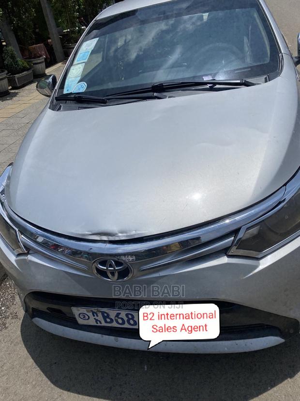 Toyota Yaris 2015 Silver